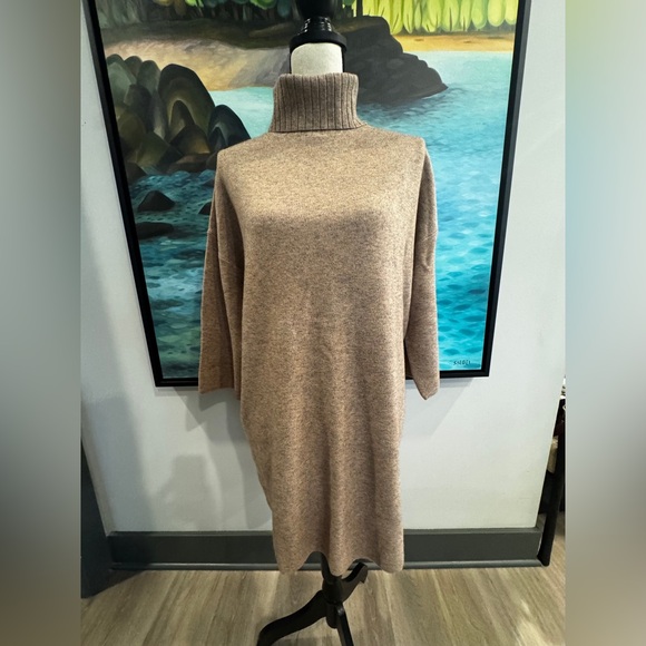 Pomander Place Cozy Tan Vivienne Knit 3/4 Sleeve Dress - Picture 4 of 9